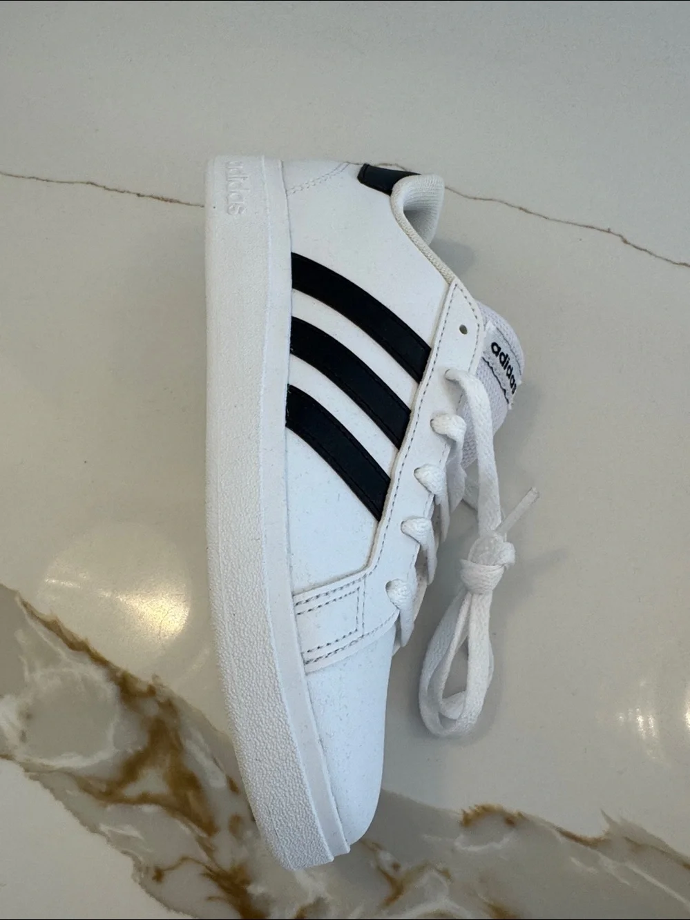 adidas classic low